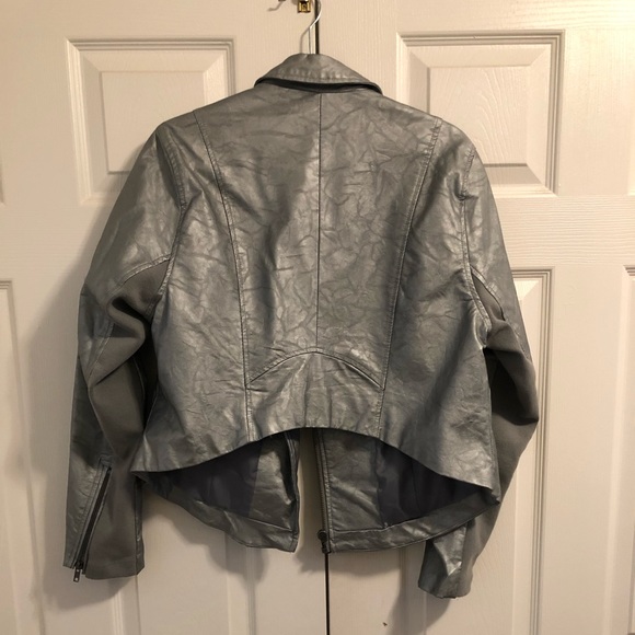 Closest - Picture 3 of 3